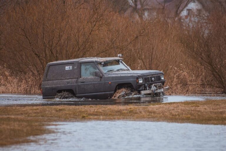 How-to-Recover-a-Bogged-Vehicle-Without-Damaging-Your-Gear